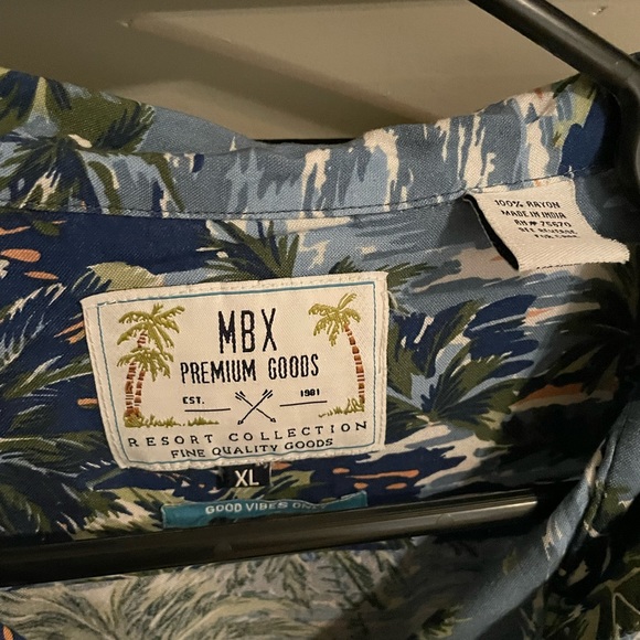 MBX Premium Goods Men’s Hawaiian/aloha print button‎ down casual shirt. Size XL - Picture 3 of 5